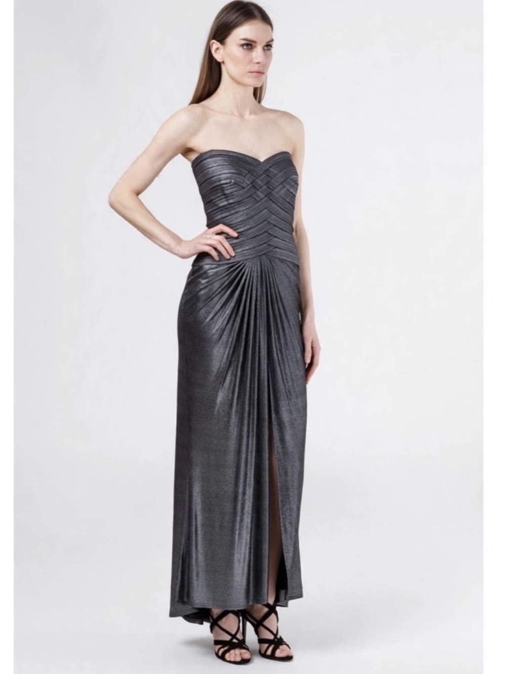 Tadashi Collection || Metallic Sweetheart Strapless Formal Gown Silver Black M